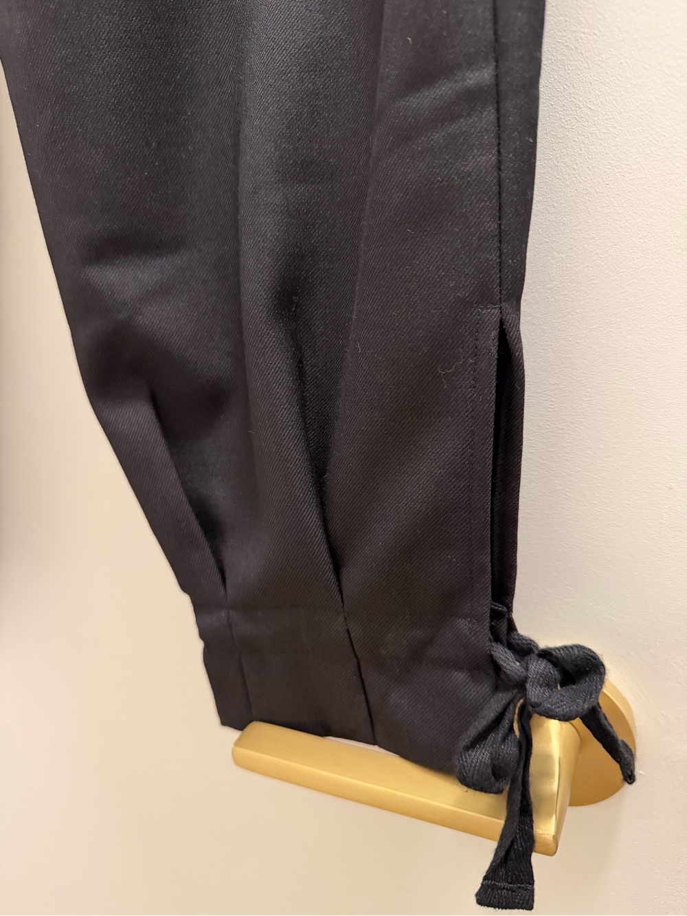 H&M Black Pleated Dress Pants with Ankle Ties - Picture 5 of 8